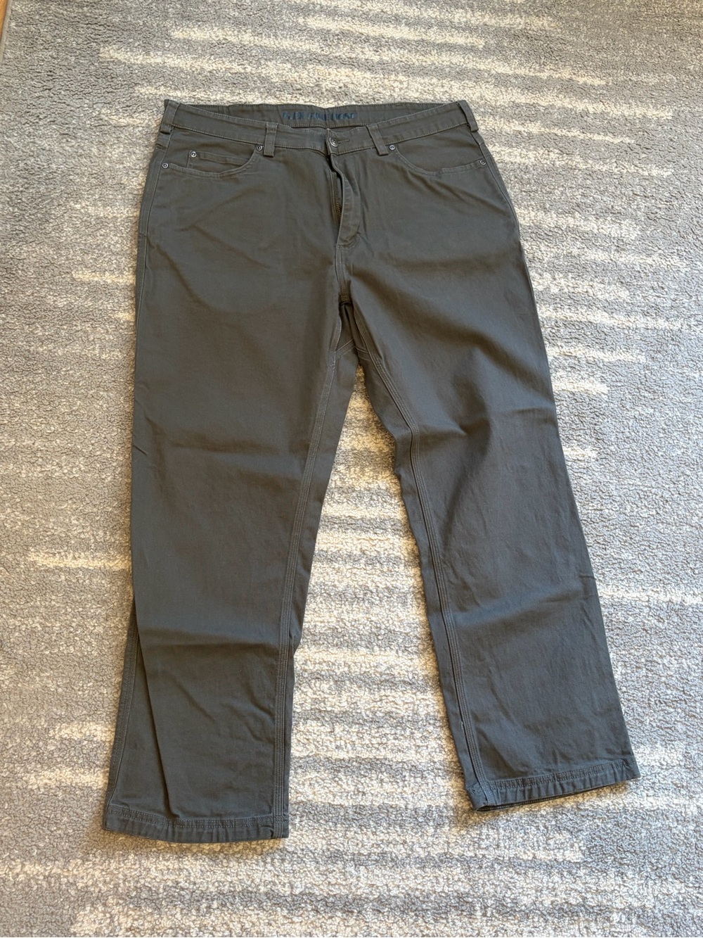 Duluth Trading Co Men's flex fire hose in gray 38x30